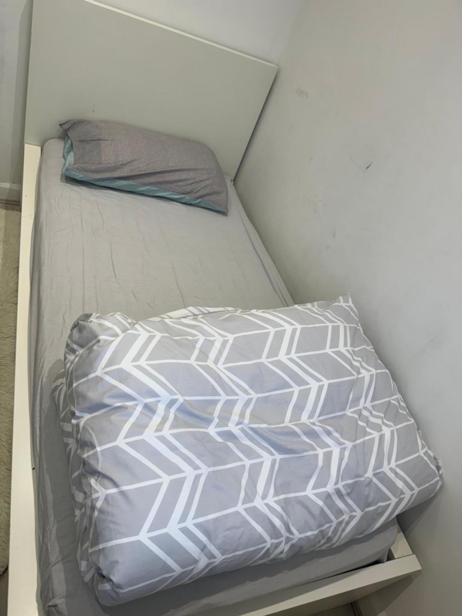 Single Room Canvey Island Exterior photo